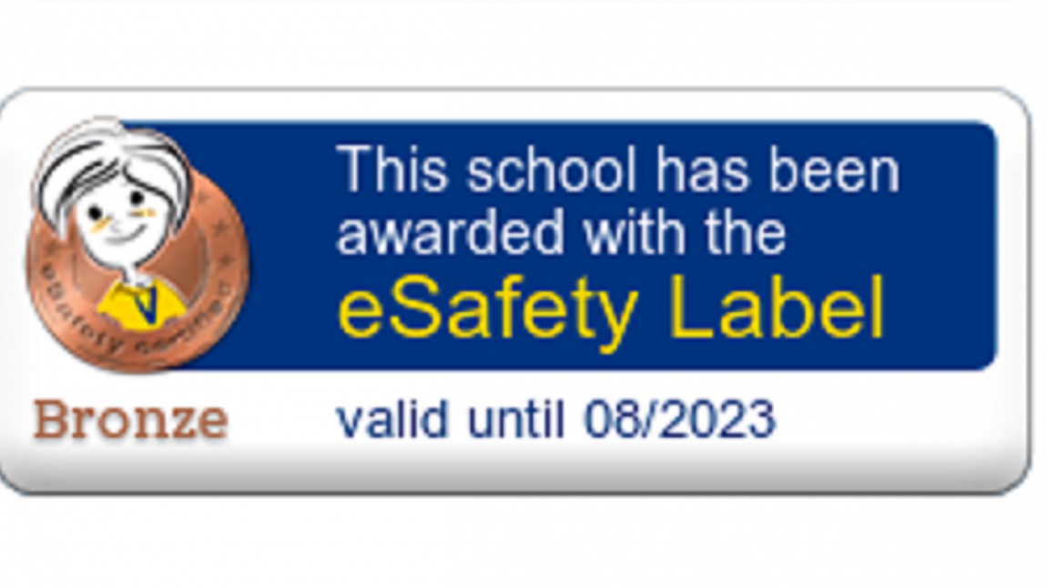 Okulumuz eSafety Label Bronz Etiket Aldı